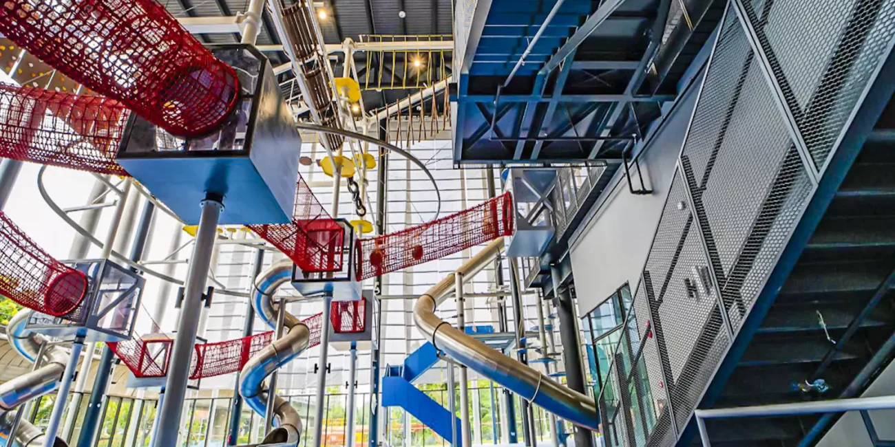 huge-indoor-playground-with-spiral-steel-slides