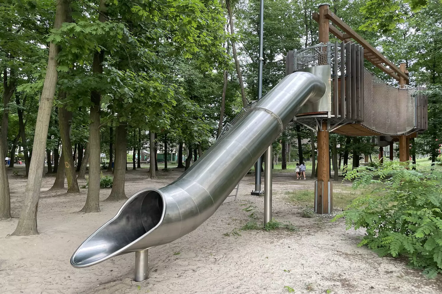playground-steel-tunnel-slide-in-the-park2